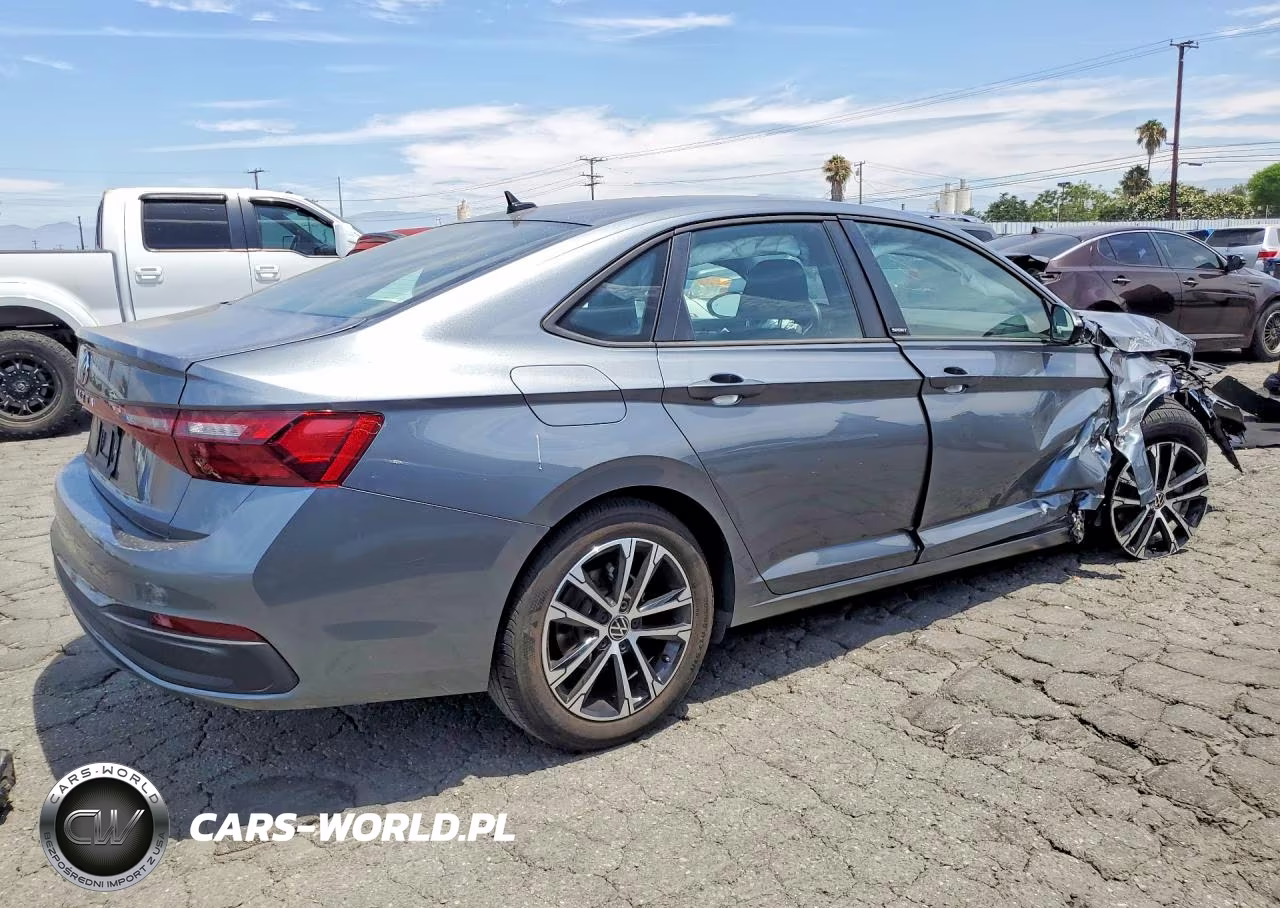 2025 Volkswagen Jetta Sport VIN:3VWBX7BU9SM074236 - 3