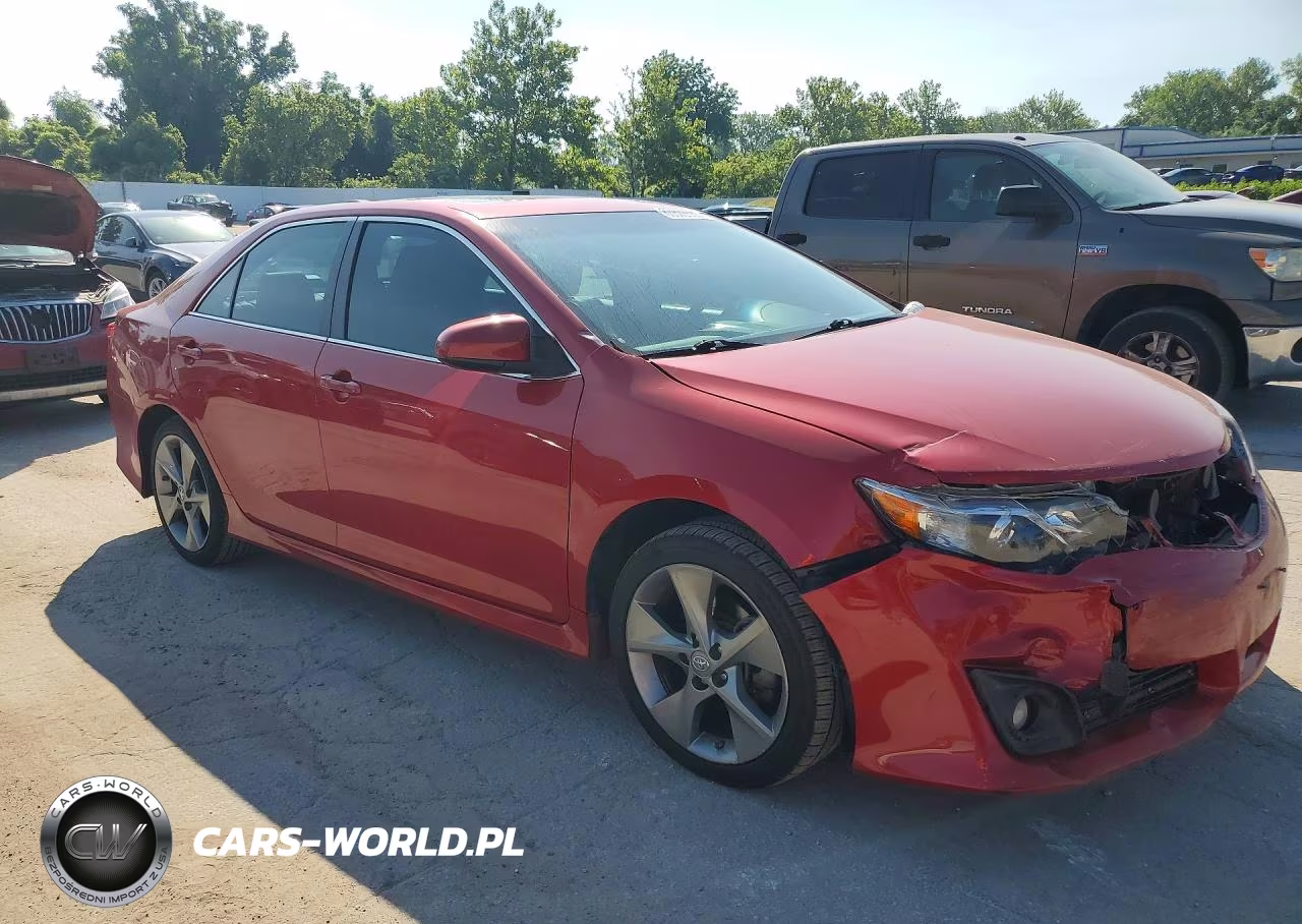 2014 Toyota Camry Se Sport VIN:4T1BF1FK6EU842858 - 4