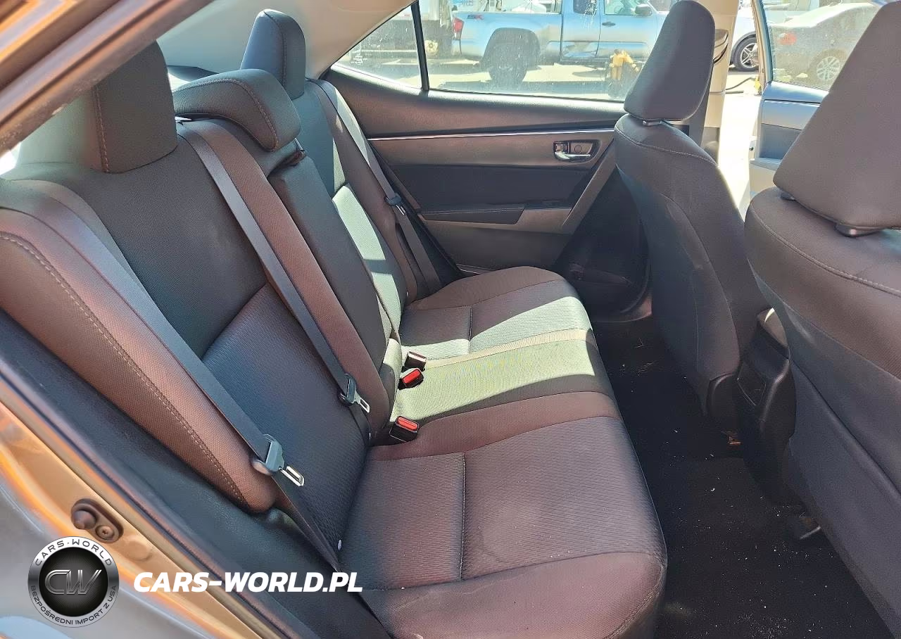 2018 Toyota Corolla L VIN:5YFBURHE7JP771645 - 10