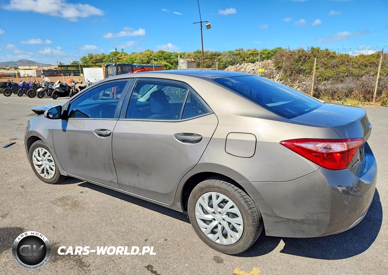 2018 Toyota Corolla L VIN:5YFBURHE7JP771645 - 2
