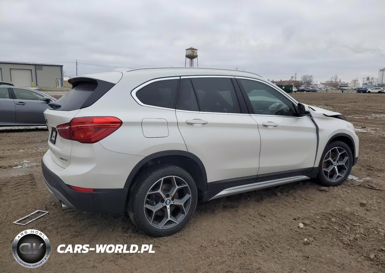 2018 BMW X1 xDrive28I VIN:WBXHT3C36J3H31149 - 5