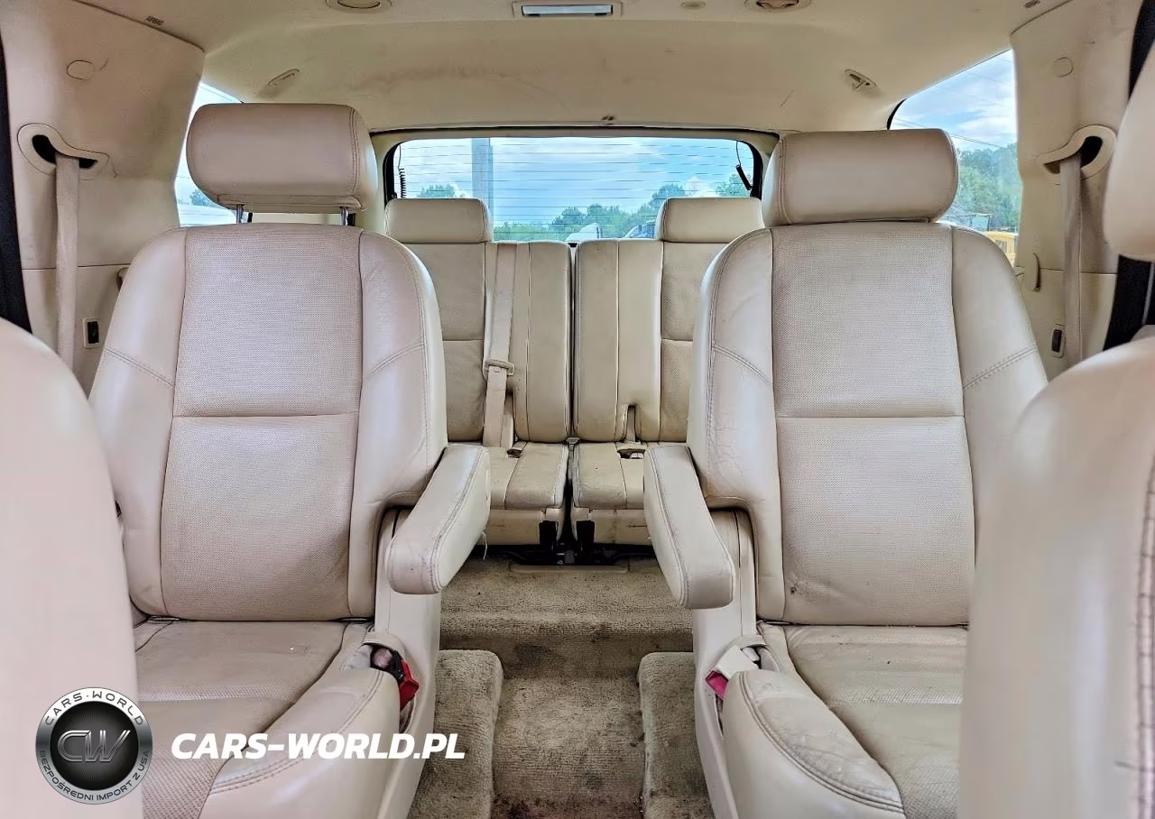 2007 Cadillac Escalade Luxury VIN:1GYEC63867R290312 - 10