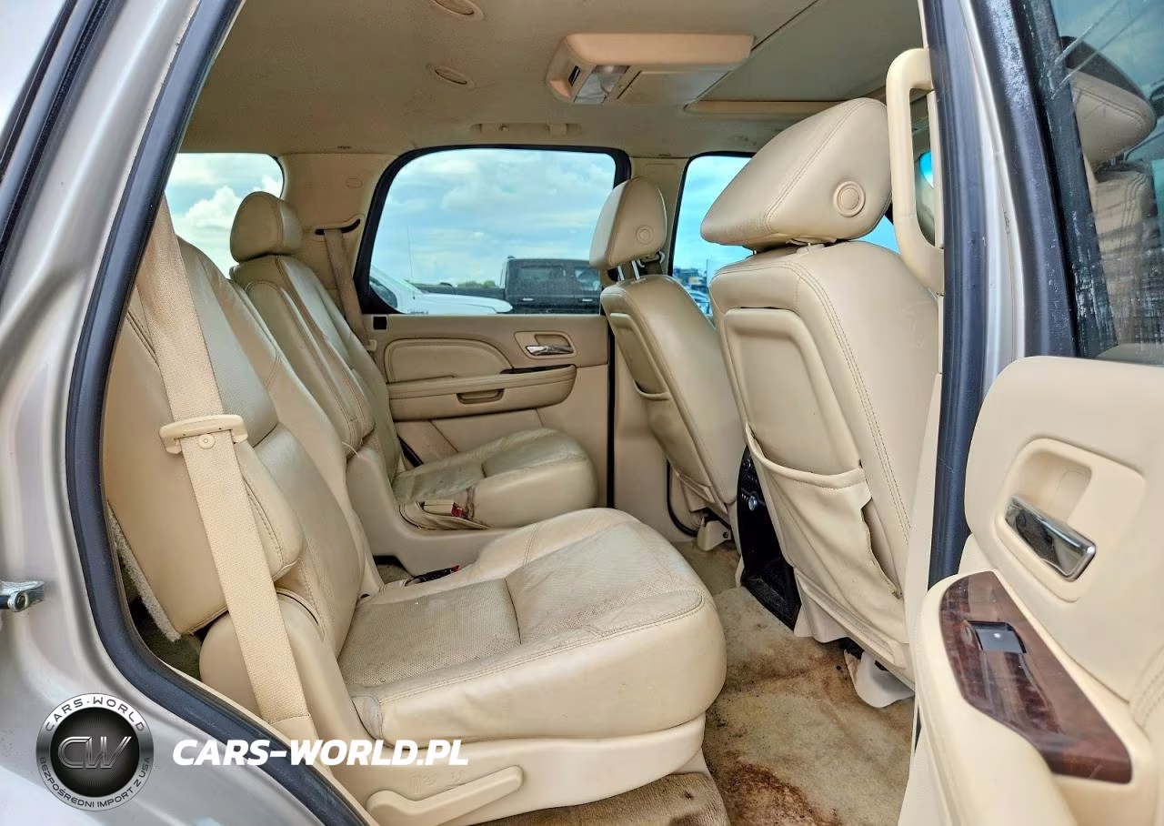 2007 Cadillac Escalade Luxury VIN:1GYEC63867R290312 - 11