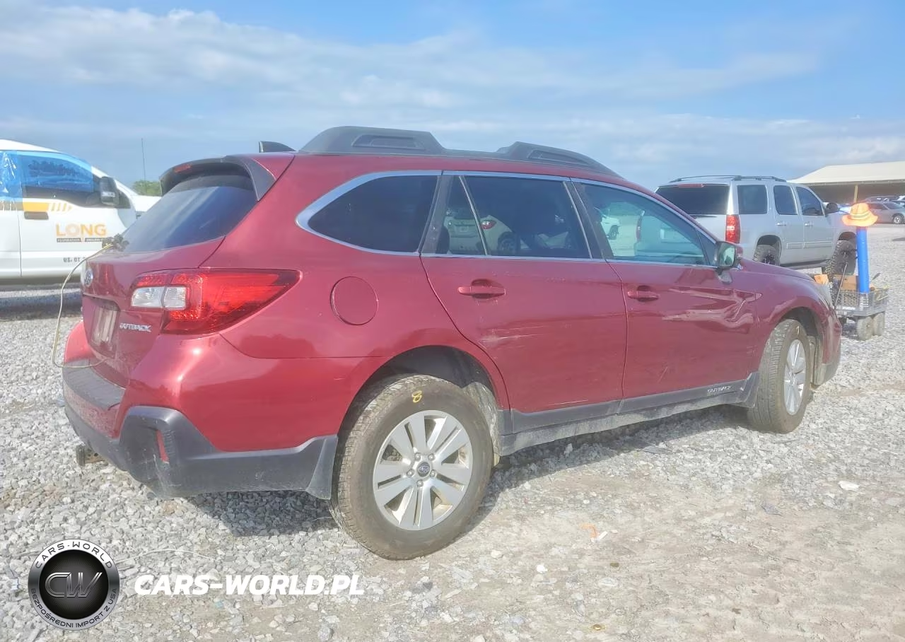 2018 Subaru Outback 2.5I Premium VIN:4S4BSAFC8J3330264 - 3
