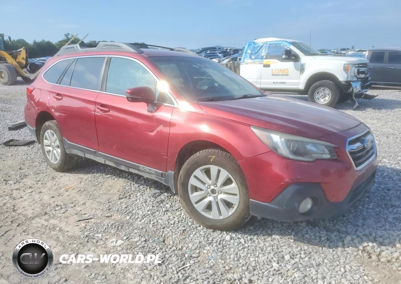 2018 Subaru Outback 2.5I Premium VIN:4S4BSAFC8J3330264 - 4