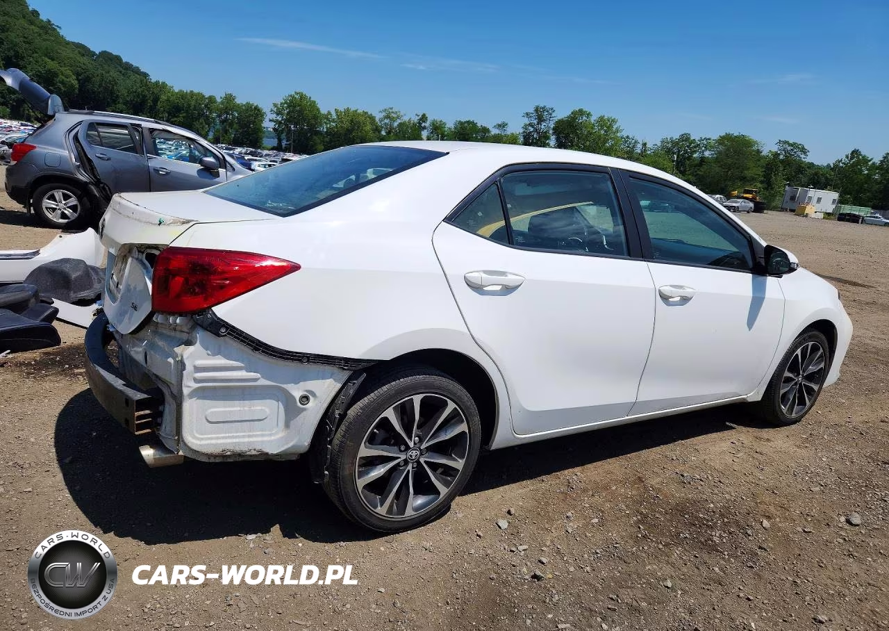 2019 Toyota Corolla Se VIN:2T1BURHE5KC180425 - 3