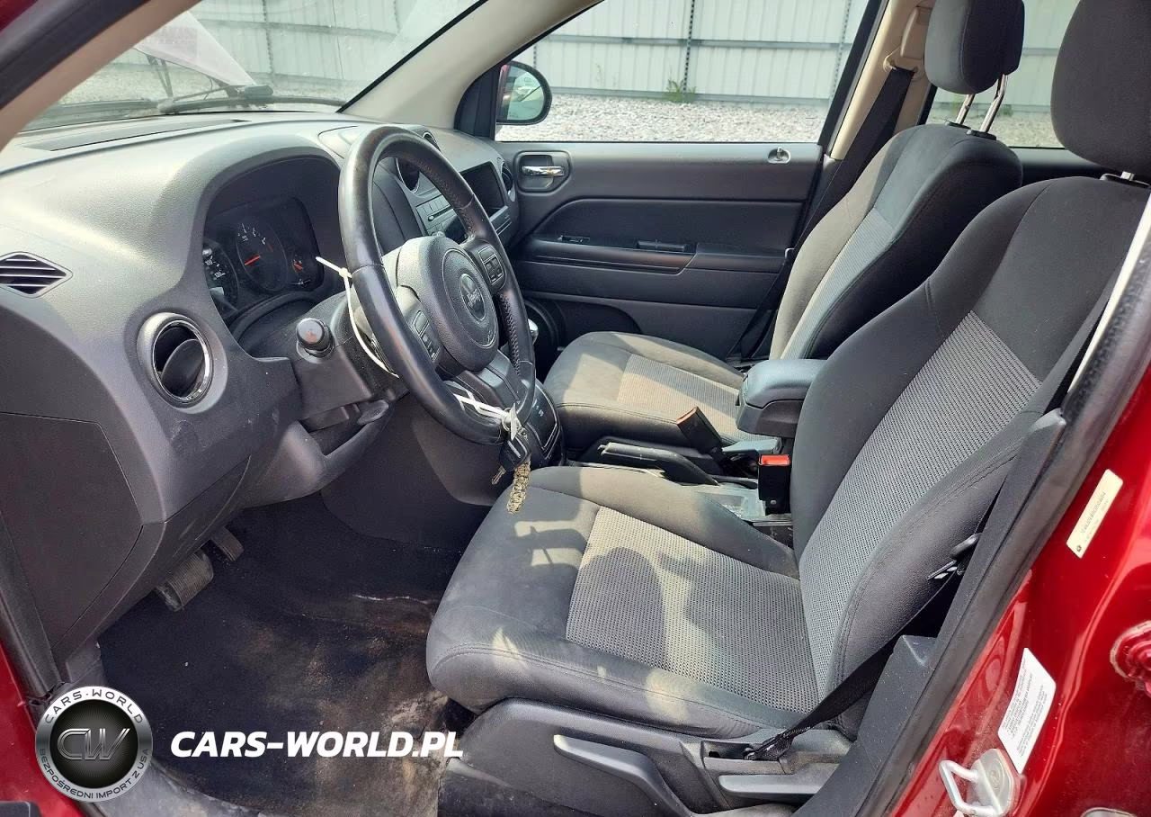 2012 Jeep Compass Latitude VIN:1C4NJDEB9CD524684 - 7