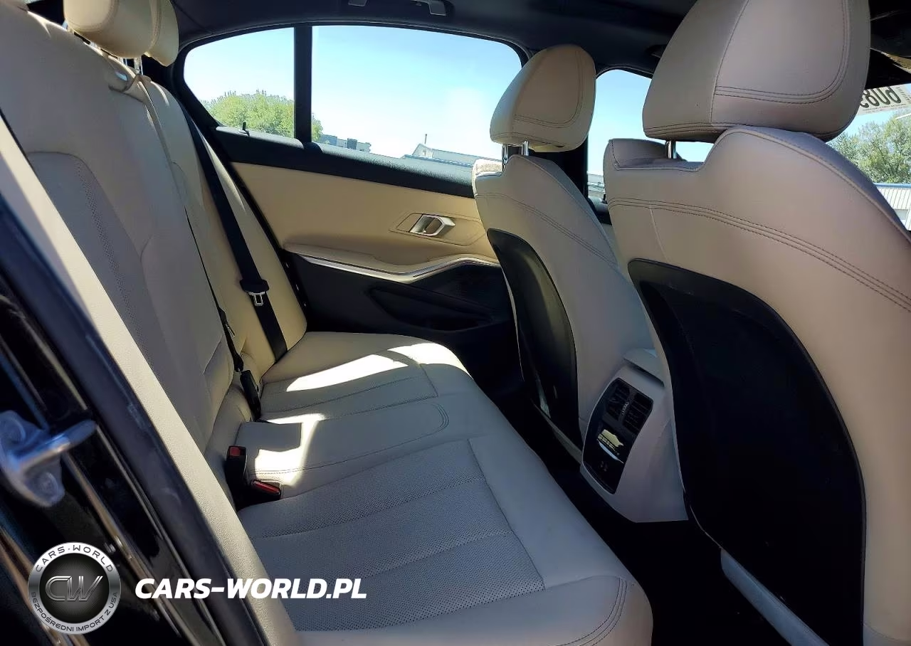 2024 BMW 330I VIN:3MW69FF08R8E11771 - 10