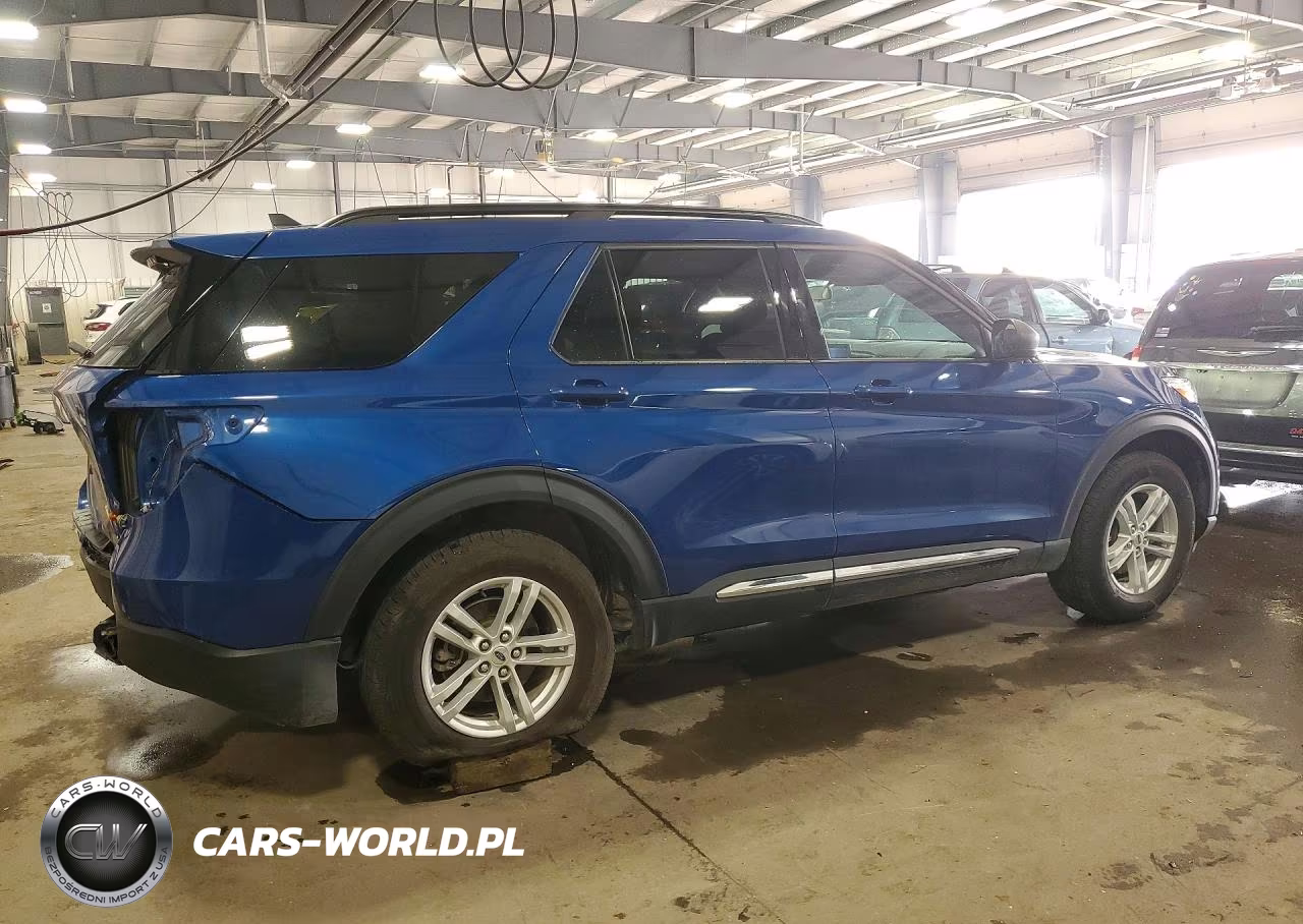 2022 Ford Explorer Xlt VIN:1FMSK8DH2NGB97572 - 3