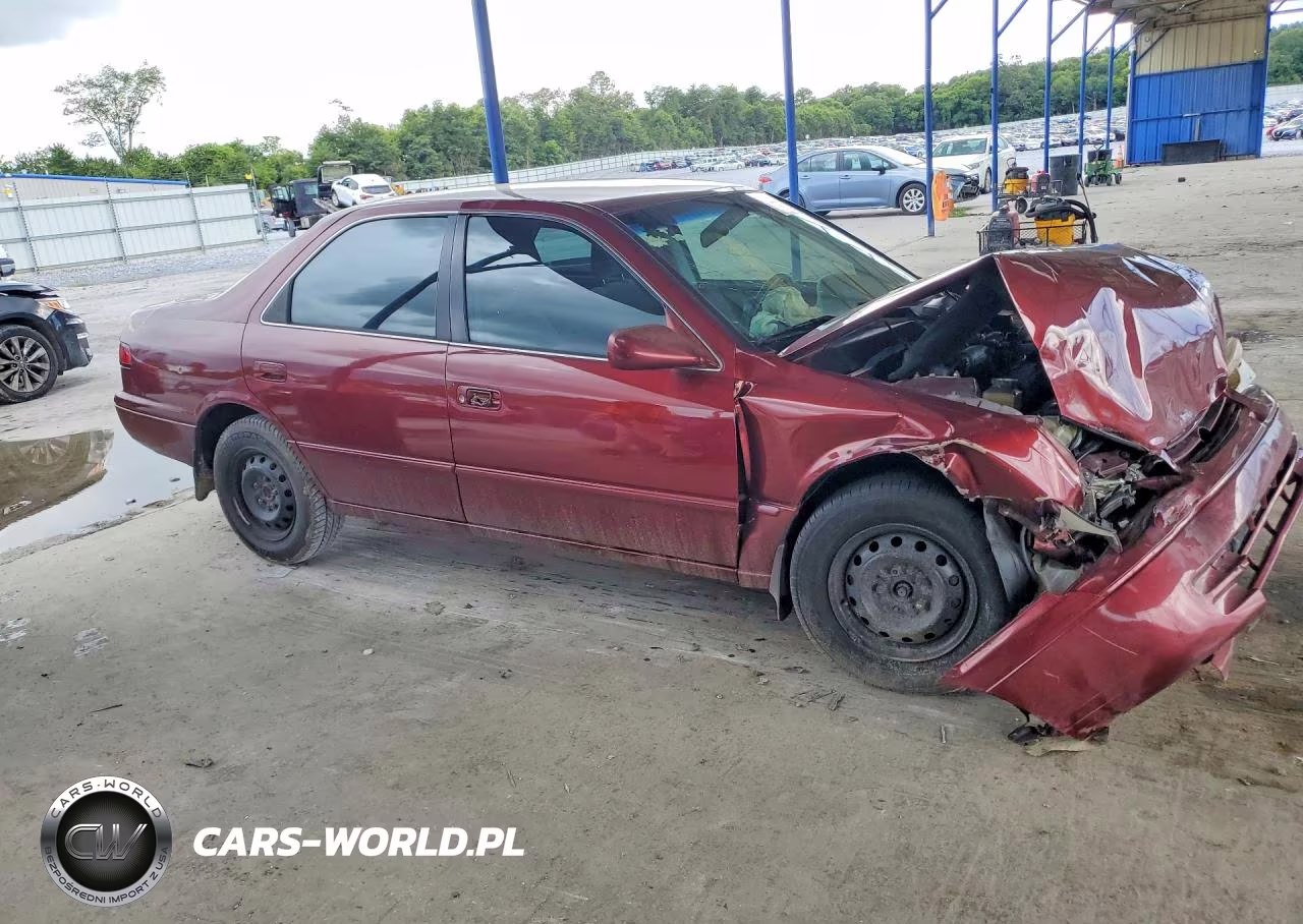 1999 Toyota Camry Ce VIN:4T1BG22KXXU613806 - 4