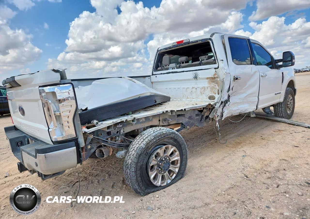 2017 Ford F350 Super Duty VIN:1FT8W3BT0HEC52923 - 3