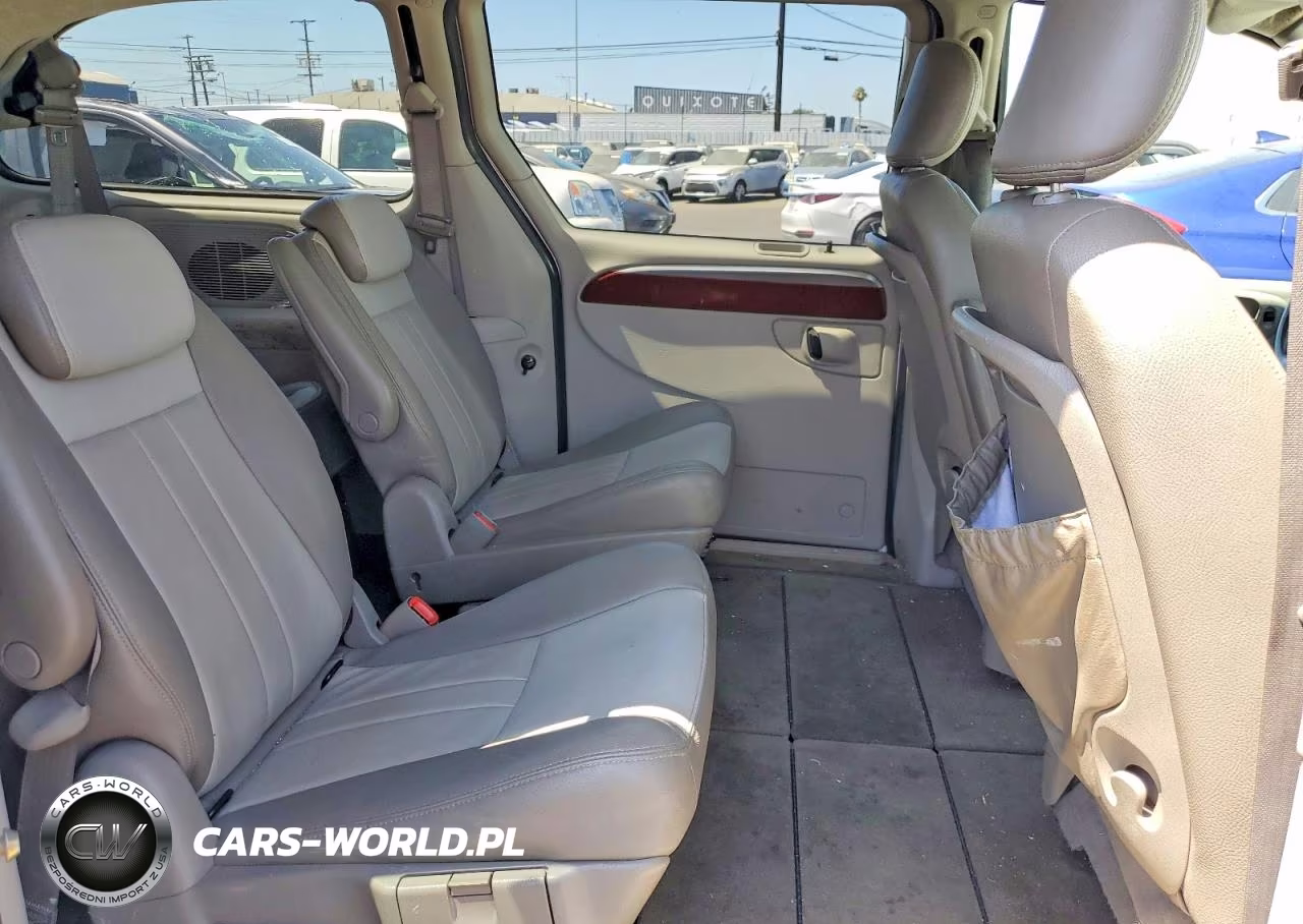 2007 Chrysler Town & Country Touring VIN:2A8GP54L87R223522 - 11
