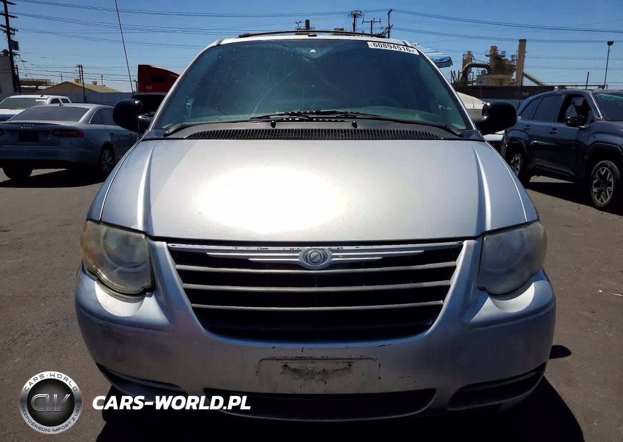 2007 Chrysler Town & Country Touring VIN:2A8GP54L87R223522 - 5