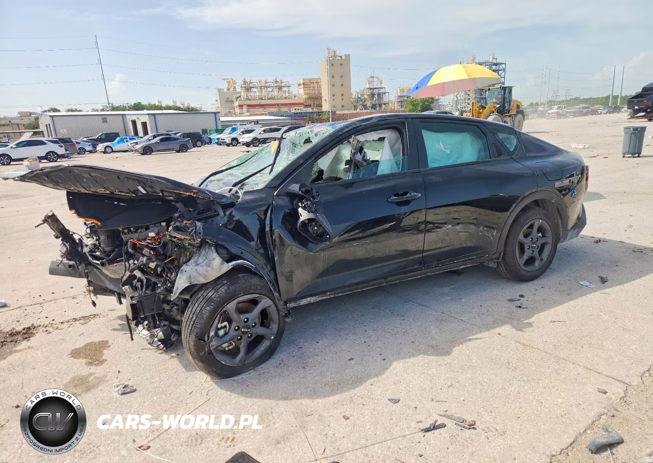2026 Kia K4 – zdjęcie 1 z 13