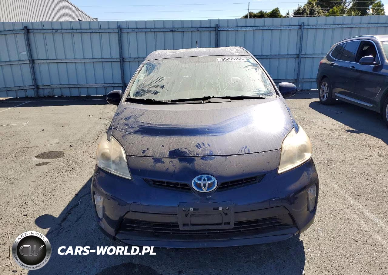 2012 Toyota Prius Three VIN:JTDKN3DU4C1524355 - 5