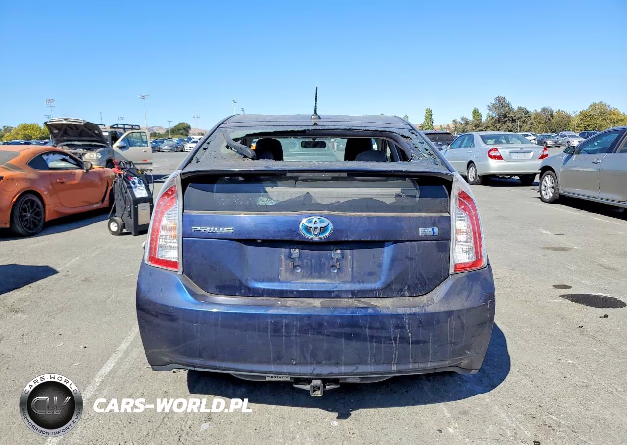 2012 Toyota Prius Three VIN:JTDKN3DU4C1524355 - 6