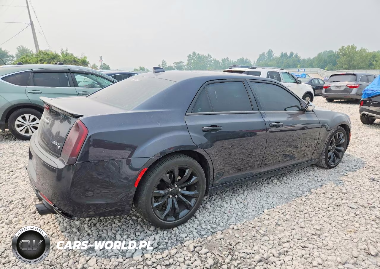 2017 Chrysler 300C VIN:2C3CCAEGXHH586721 - 3