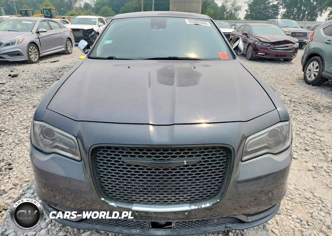 2017 Chrysler 300C VIN:2C3CCAEGXHH586721 - 5