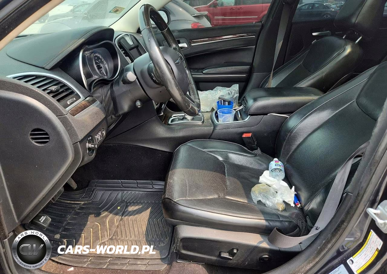 2017 Chrysler 300C VIN:2C3CCAEGXHH586721 - 7
