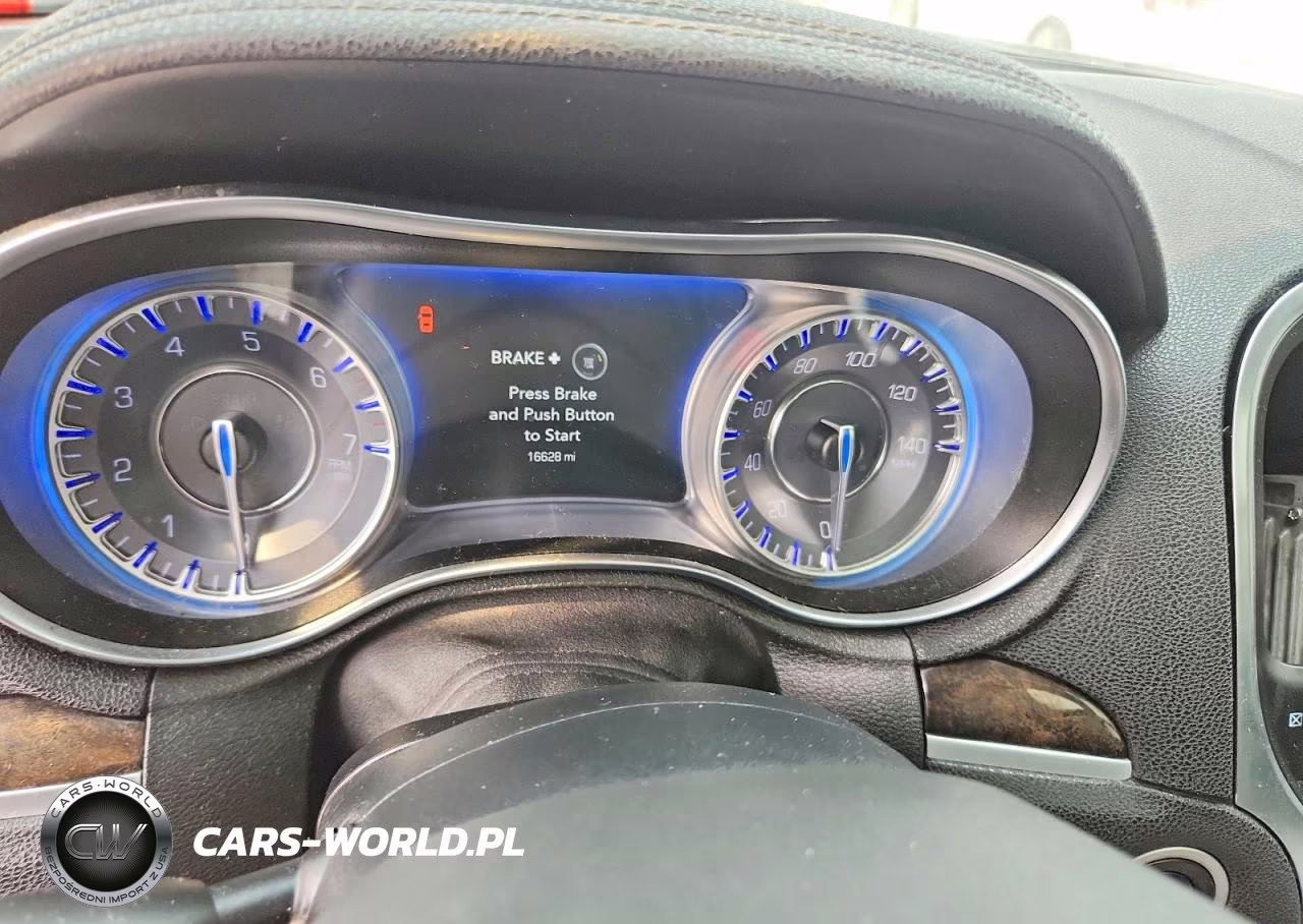 2017 Chrysler 300C VIN:2C3CCAEGXHH586721 - 9