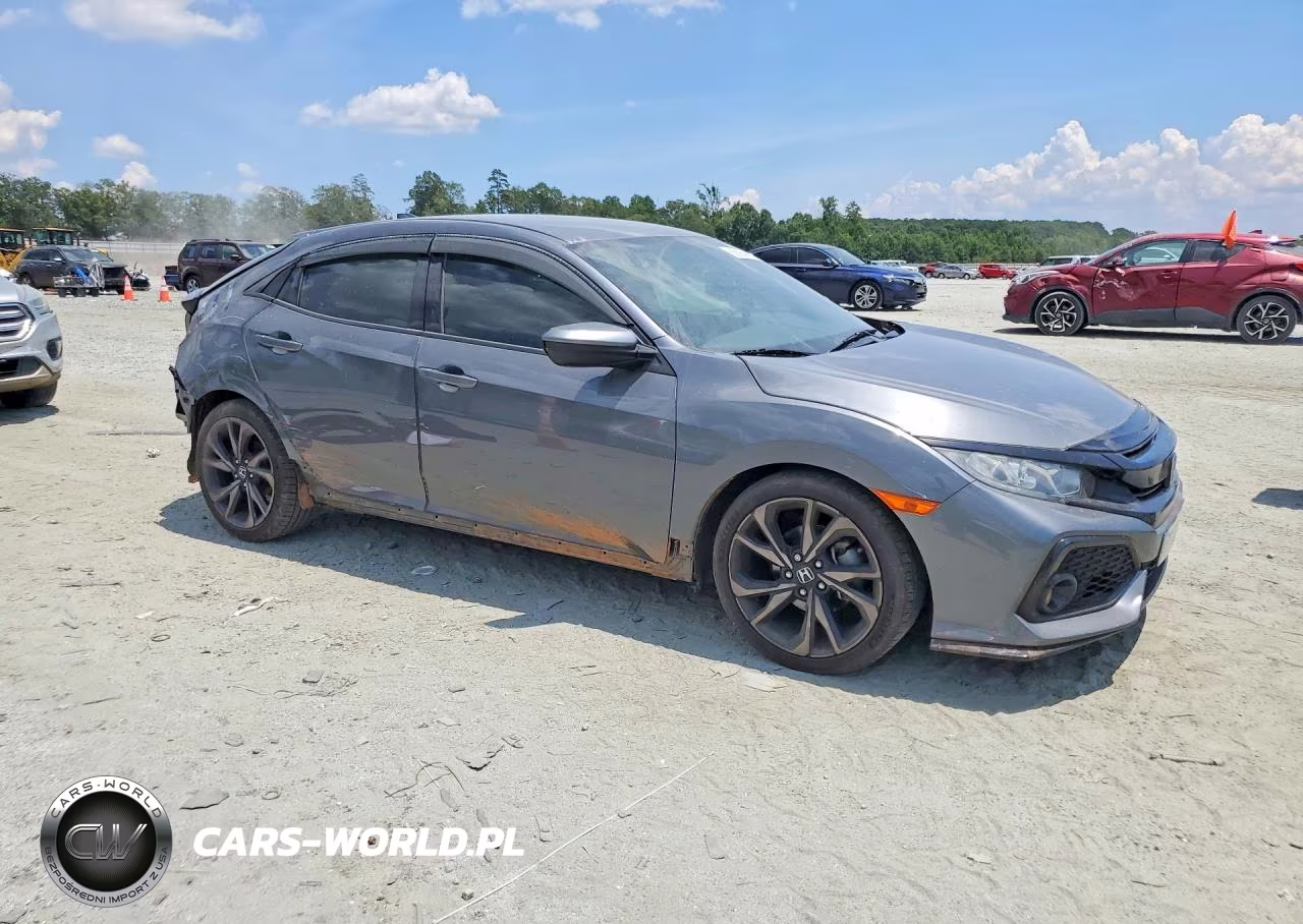 2018 Honda Civic Sport VIN:SHHFK7G46JU221805 - 4