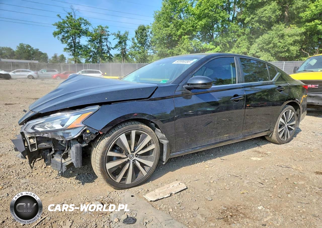 NISSAN ALTIMA SR