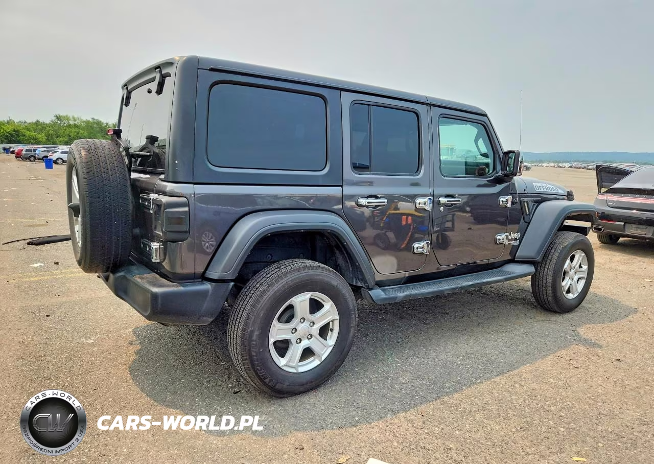 2020 Jeep Wrangler Unlimited Sport VIN:1C4HJXDN0LW105864 - 3