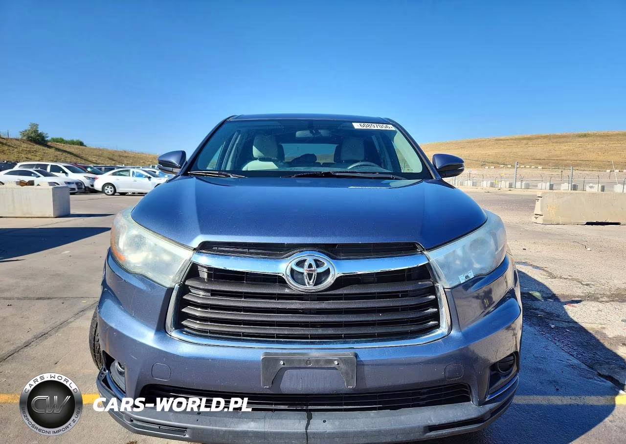 2015 Toyota Highlander Le VIN:5TDBKRFH5FS217537 - 5