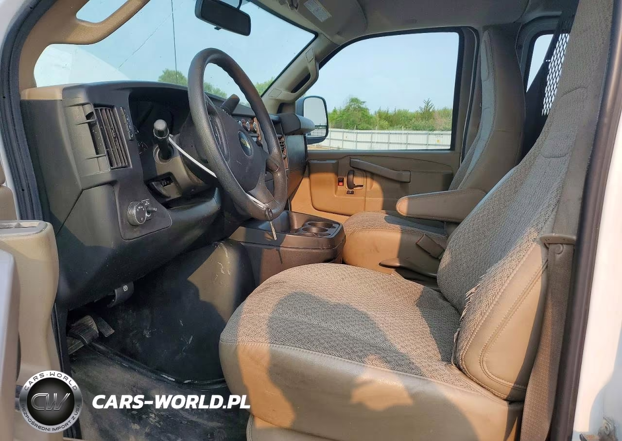 2019 Chevrolet Express G2500 VIN:1GCWGAF1XK1254985 - 7