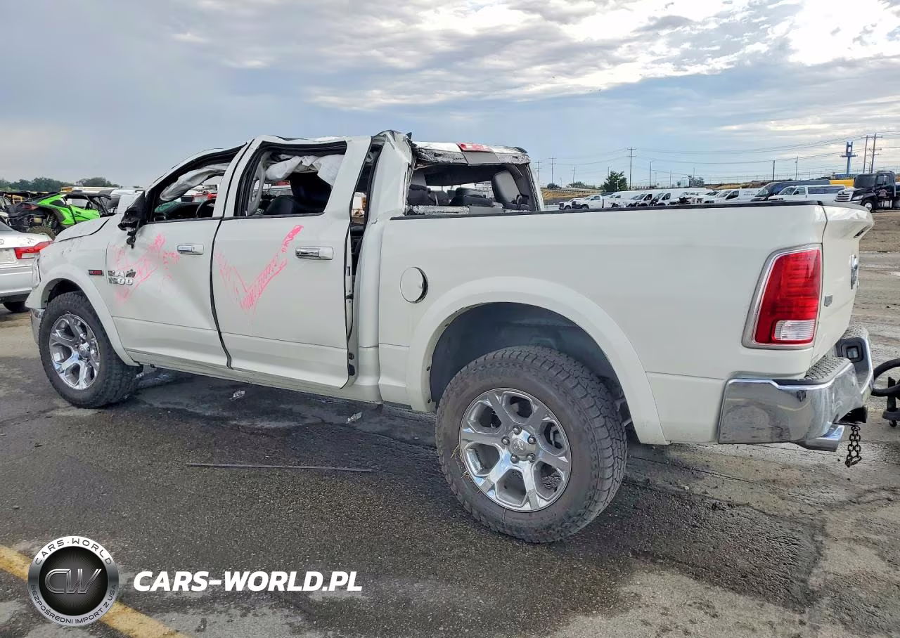 2018 Ram 1500 Laramie VIN:1C6RR7NM9JS353528 - 2