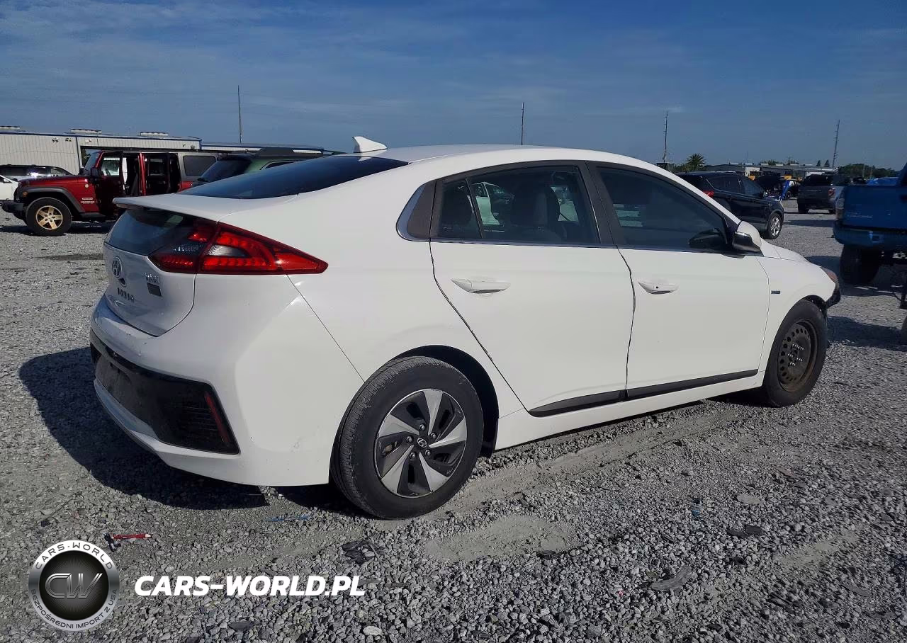 2017 Hyundai Ioniq Sel VIN:KMHC75LC8HU031458 - 3