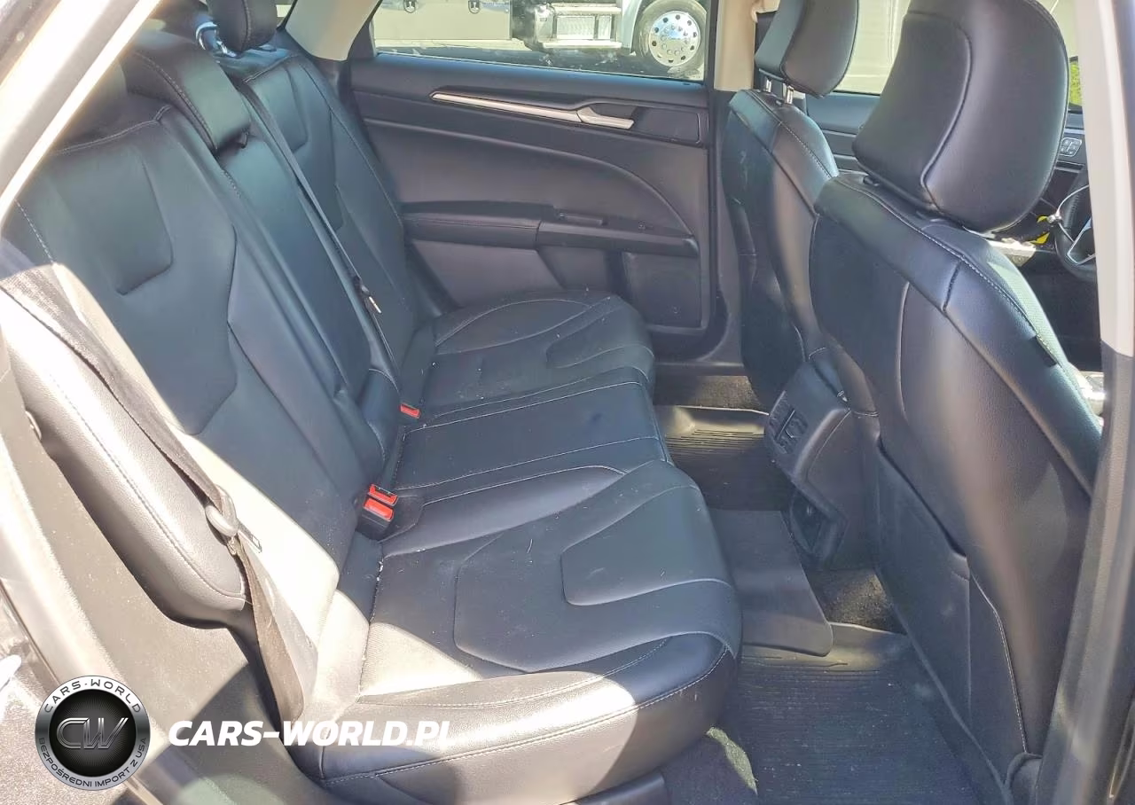 2020 Ford Fusion Titanium VIN:3FA6P0D97LR205954 - 10