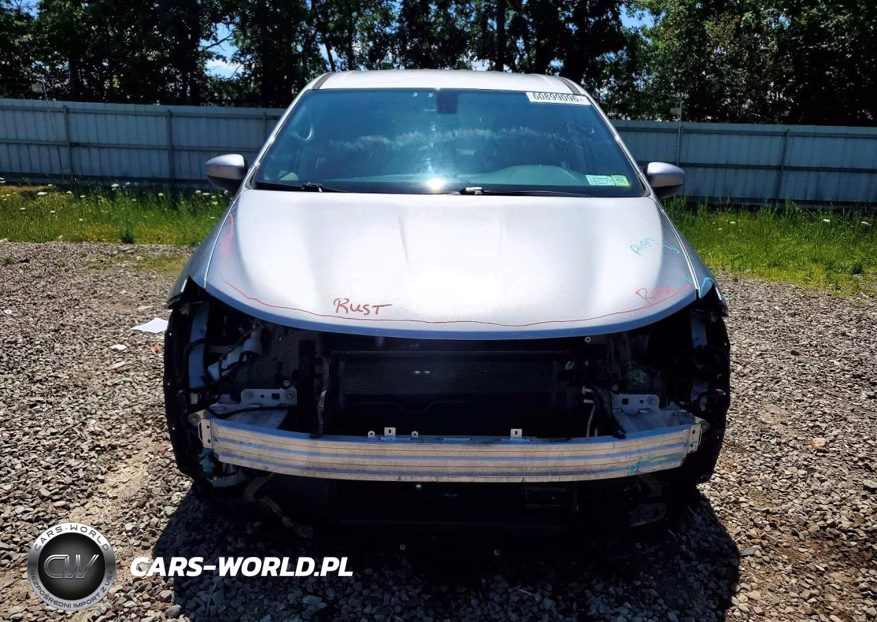 2017 Chrysler Pacifica Touring VIN:2C4RC1DG2HR797008 - 5