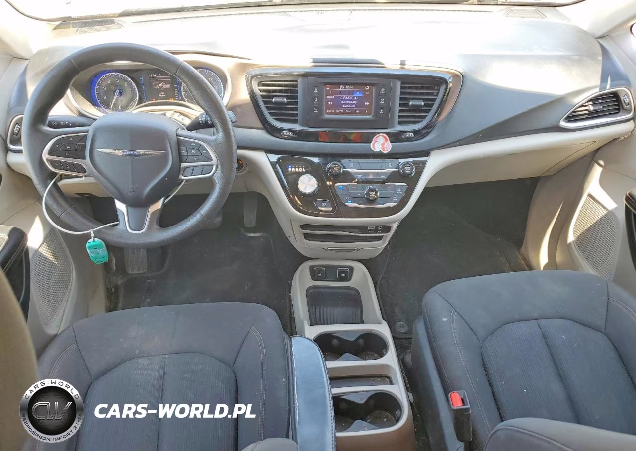 2017 Chrysler Pacifica Touring VIN:2C4RC1DG2HR797008 - 8