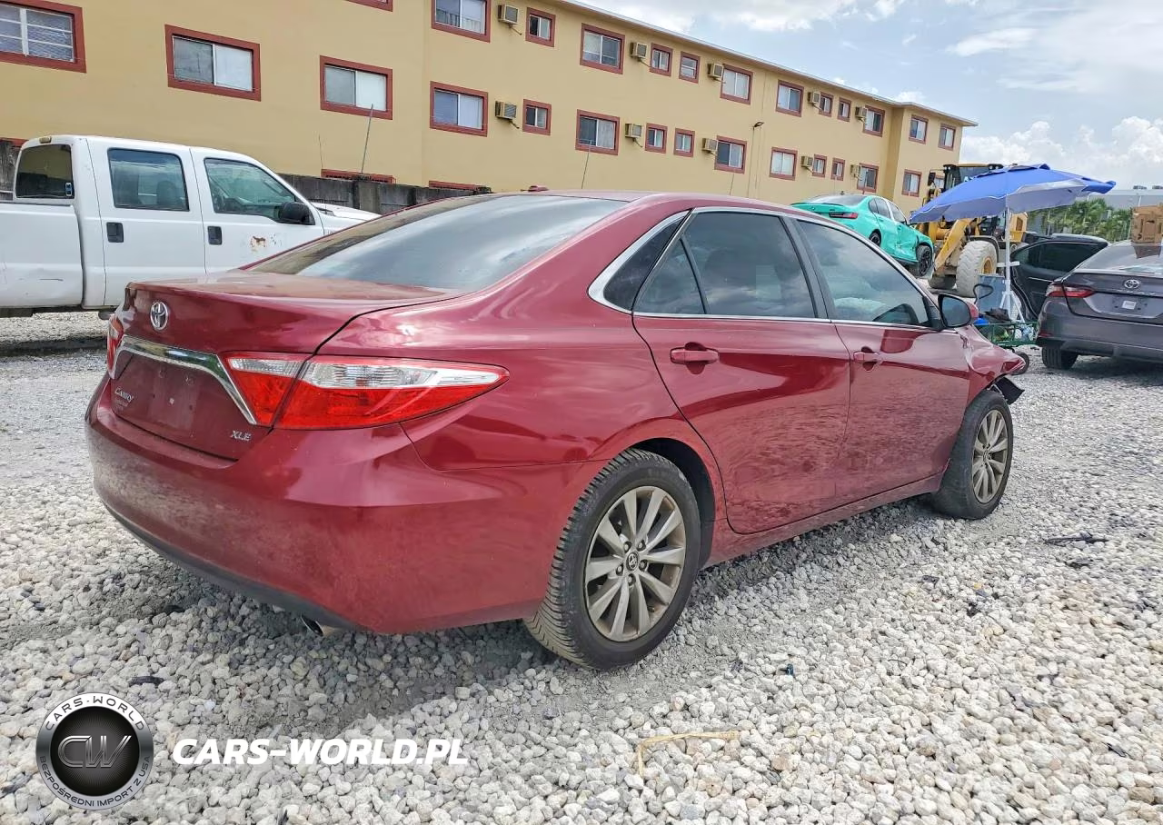 2017 Toyota Camry Xle VIN:4T1BF1FK9HU684746 - 3