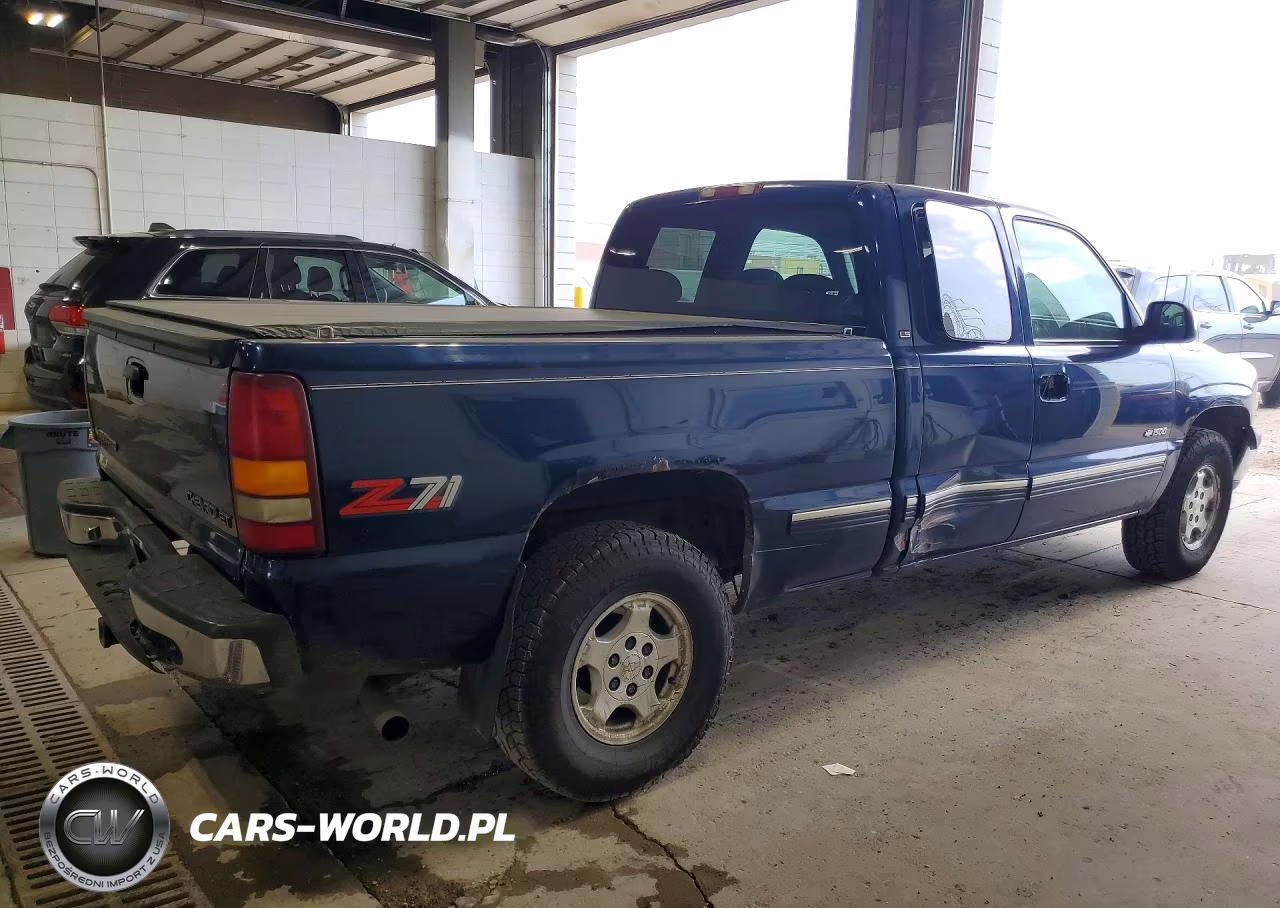 2000 Chevrolet Silverado K1500 VIN:1GCEK19T0YZ193101 - 3