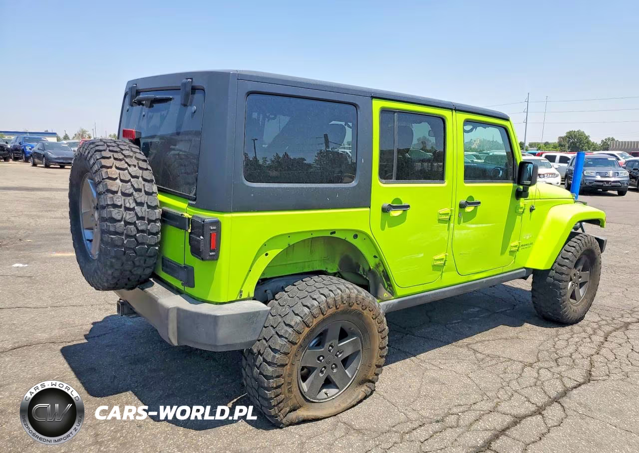 2012 Jeep Wrangler Unlimited Sahara VIN:1C4BJWEG8CL236977 - 3