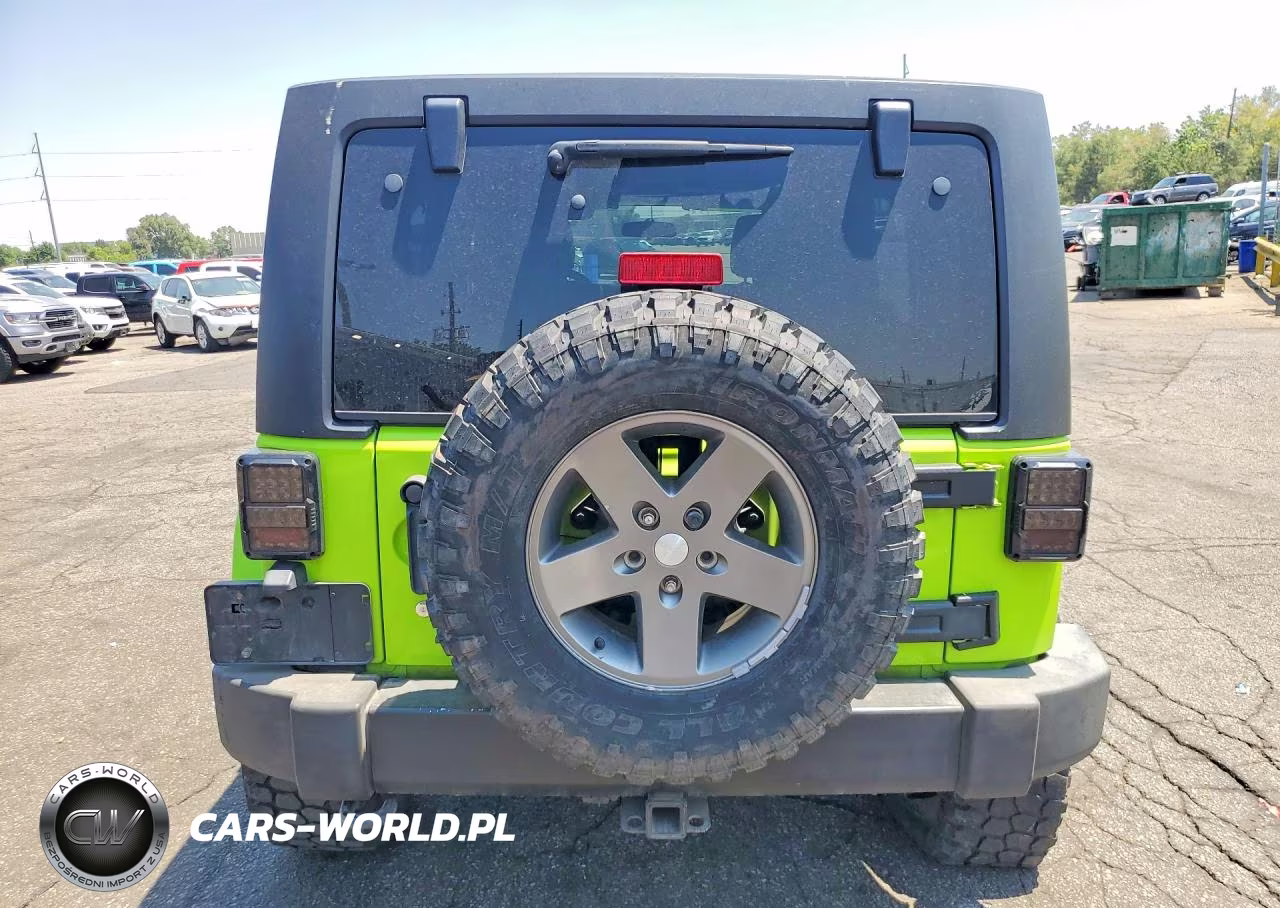 2012 Jeep Wrangler Unlimited Sahara VIN:1C4BJWEG8CL236977 - 6
