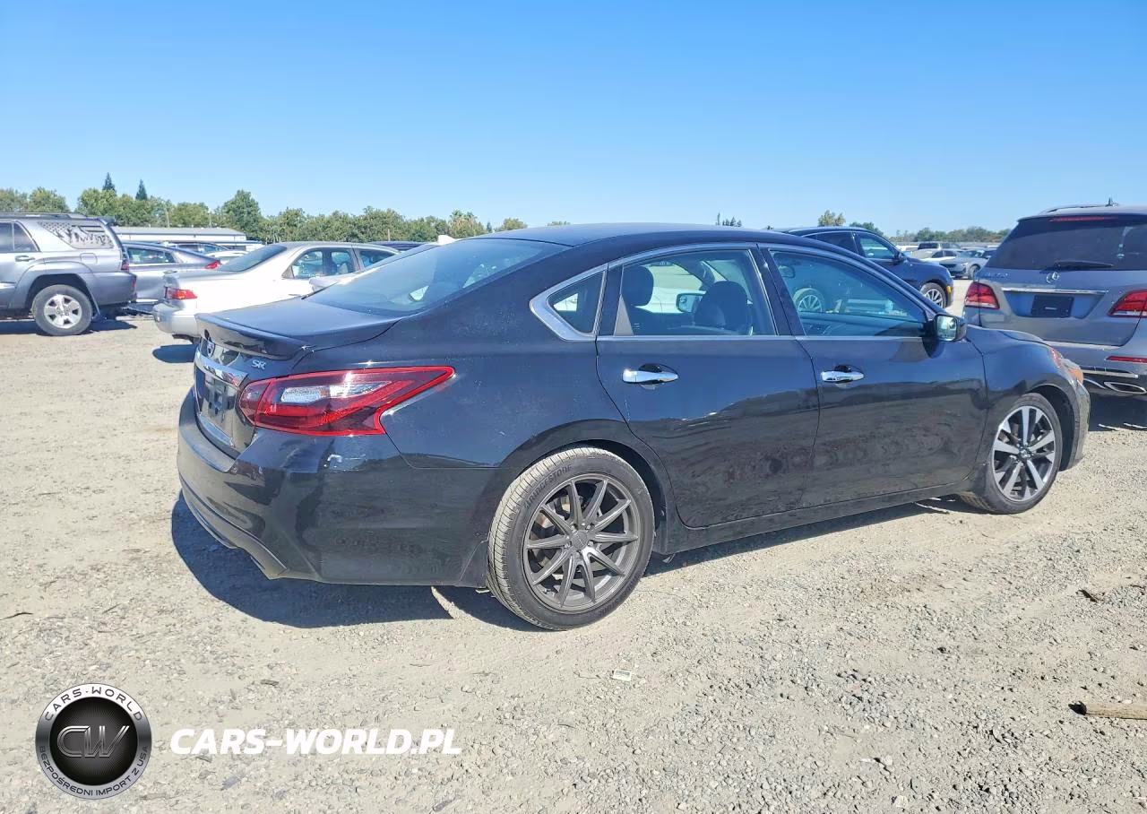 2018 Nissan Altima 2.5 Sr VIN:1N4AL3AP4JC127624 - 3