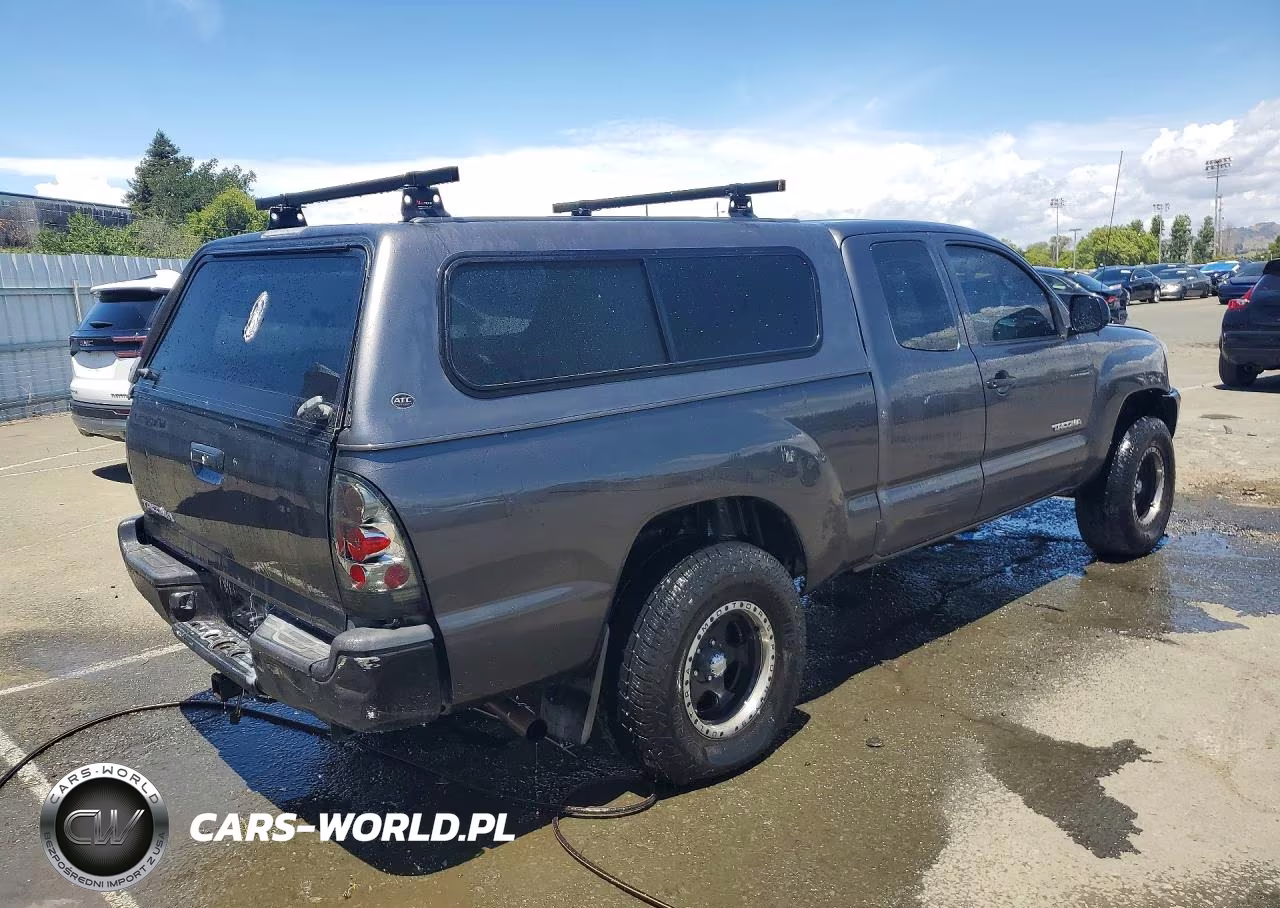 2012 Toyota Tacoma Access Cab VIN:5TFTX4CN0CX015973 - 3