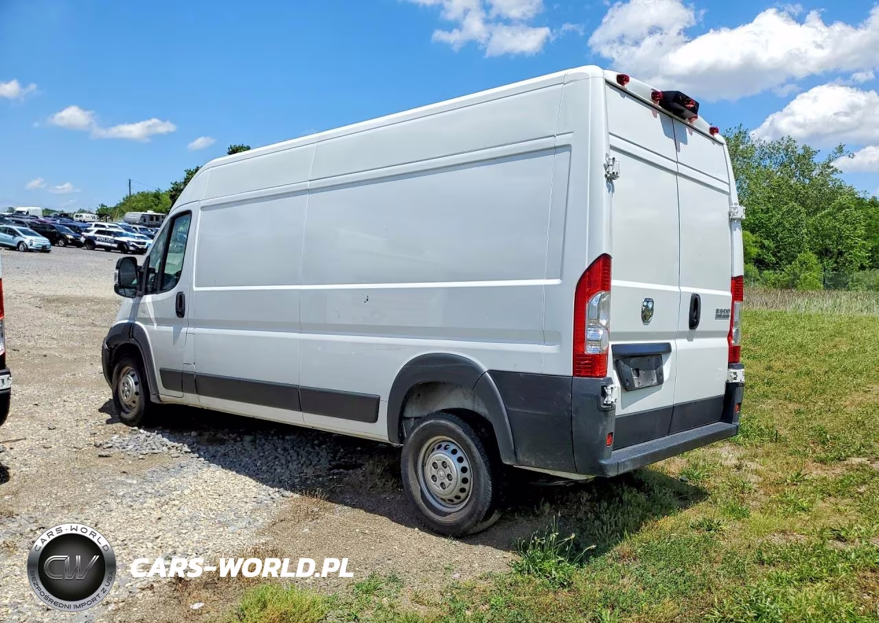 2025 Ram Promaster 2500 Delivery Van VIN:3C6LRVDGXSE509571 - 2