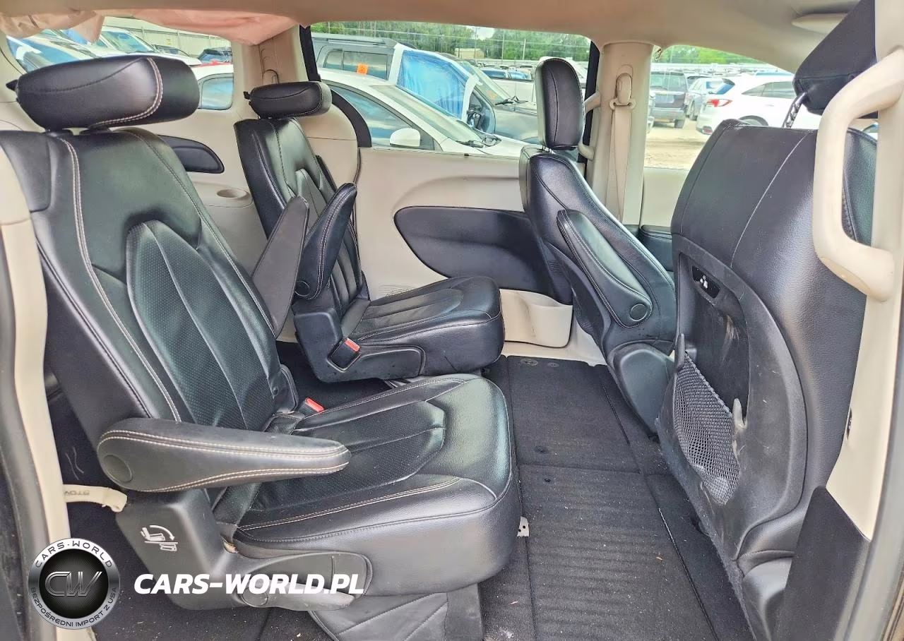 2022 Chrysler Pacifica Touring L VIN:2C4RC1BG8NR191145 - 11