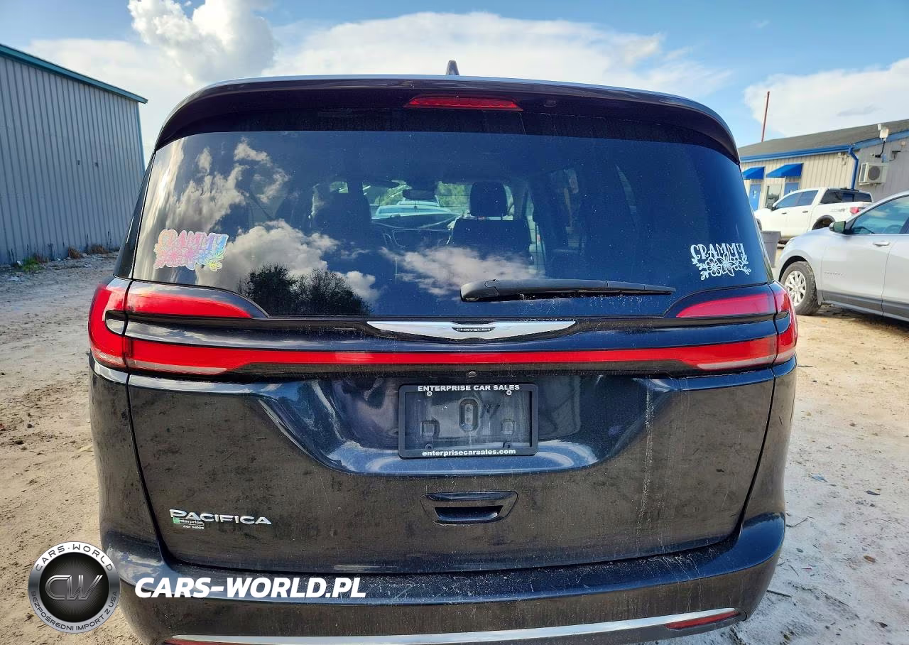 2022 Chrysler Pacifica Touring L VIN:2C4RC1BG8NR191145 - 6