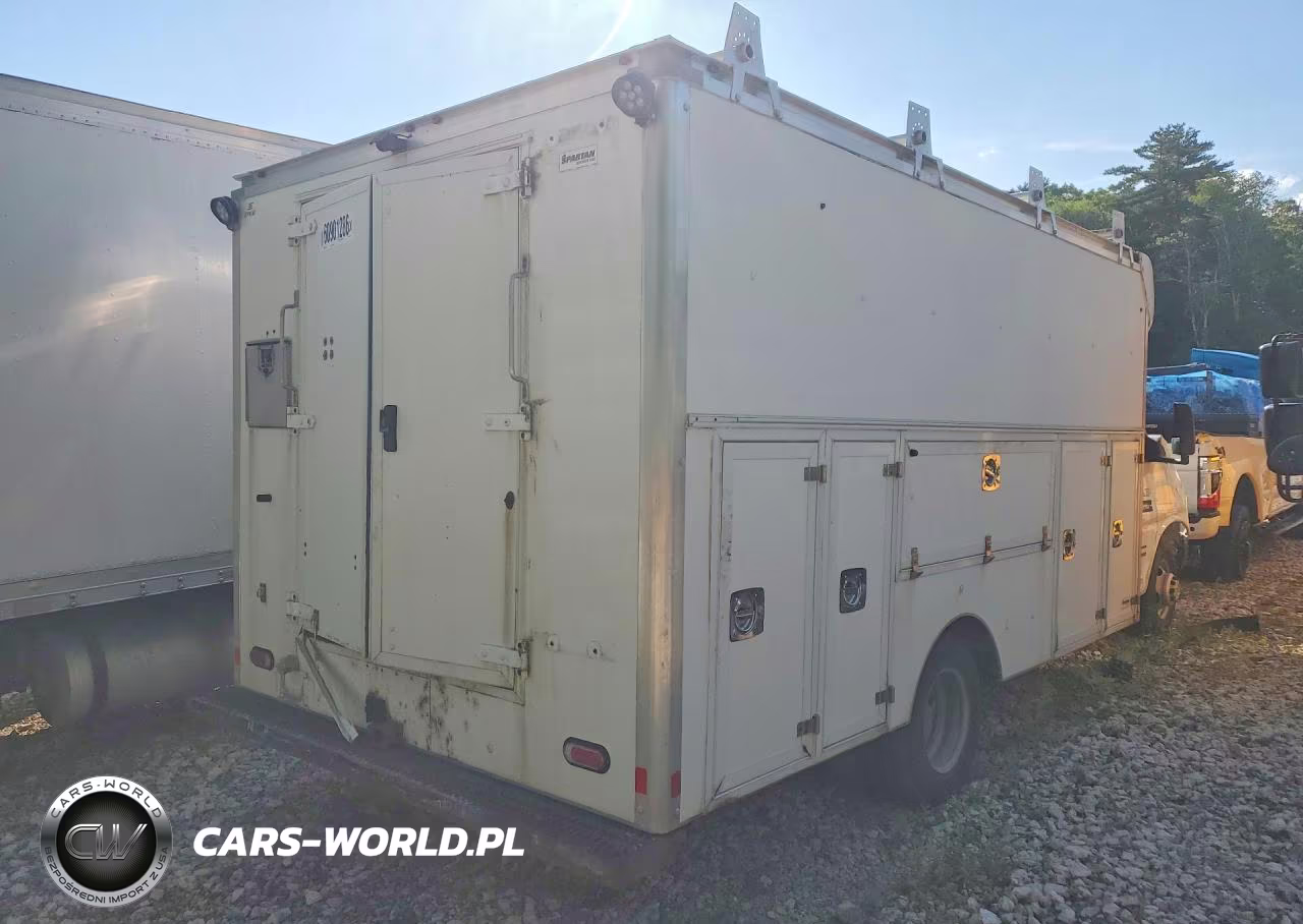 2019 Chev Express G4500 VIN:1HA6GUCGXKN013118 - 3