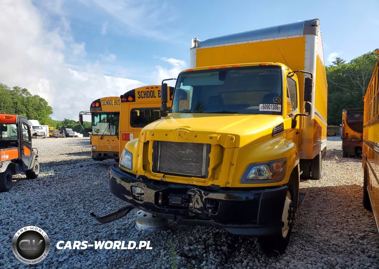 2023 Hino L6 Box Truck