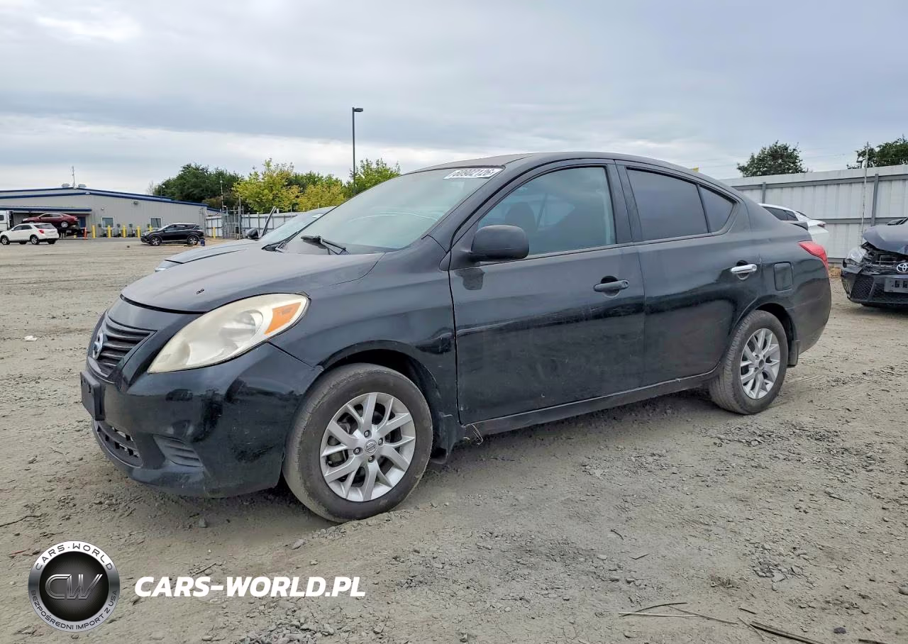 2014 Nissan Versa 1.6 S Plus