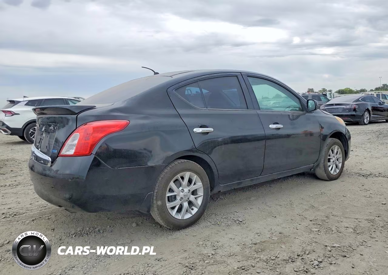 2014 Nissan Versa 1.6 S Plus VIN:3N1CN7AP8EL841564 - 3
