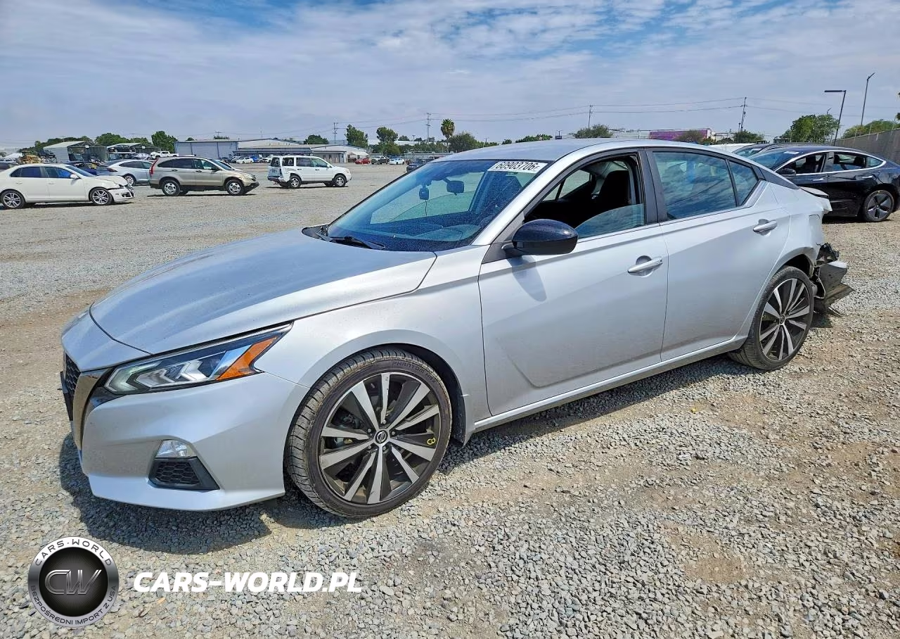 2020 Nissan Altima Sr – zdjęcie 1 z 12