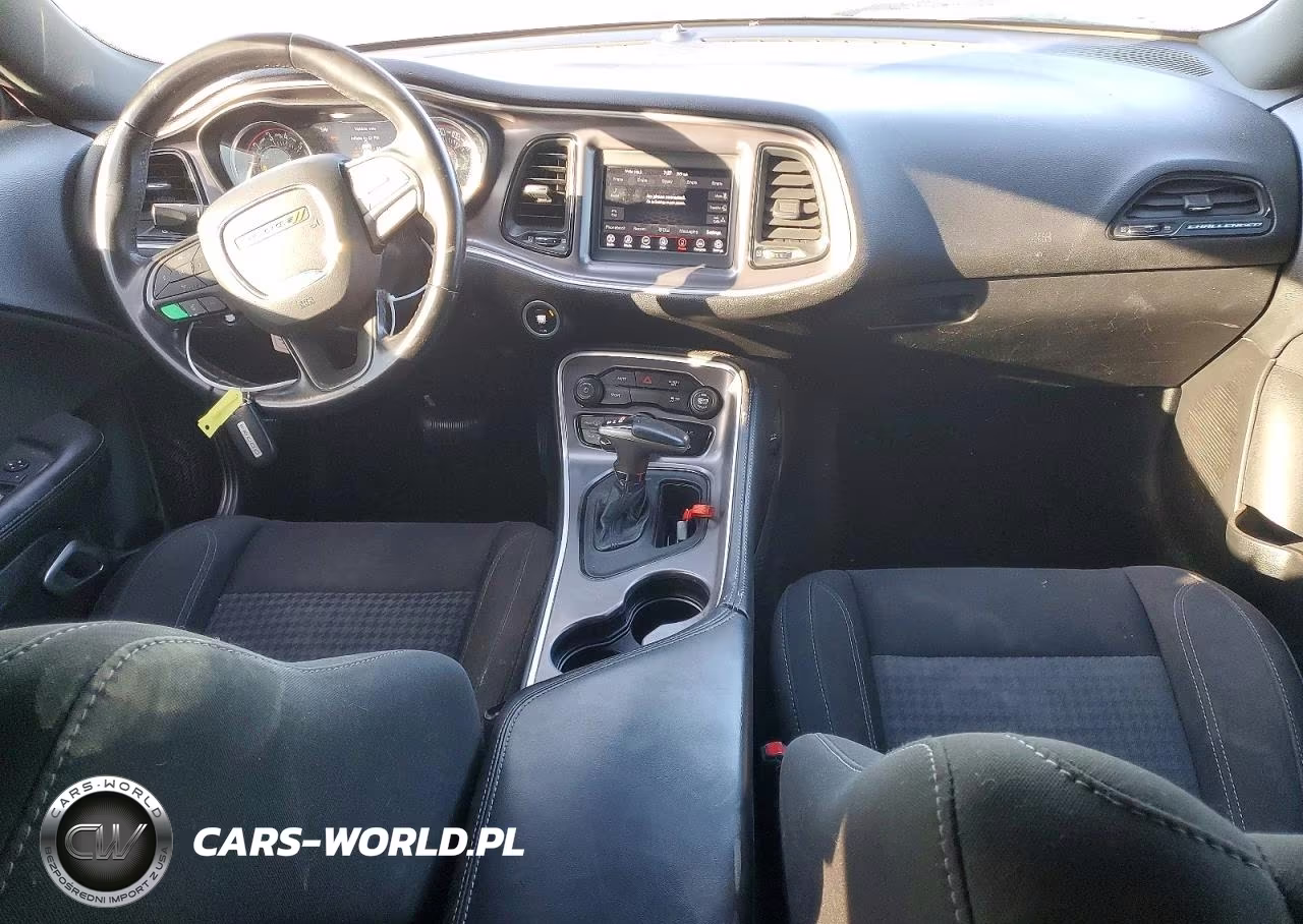 2019 Dodge Challenger Sxt VIN:2C3CDZAG9KH744409 - 8