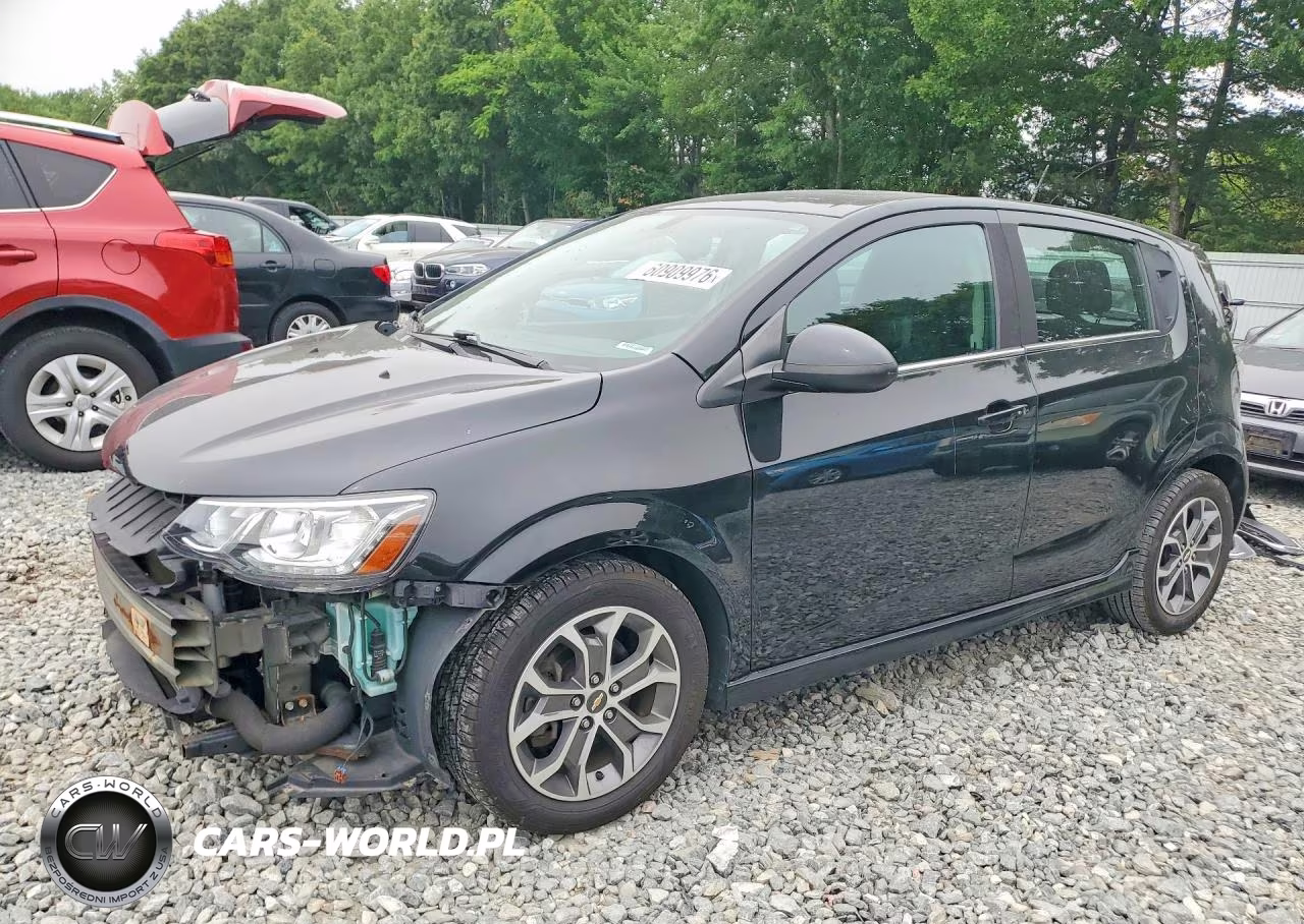 2017 Chevrolet Sonic Lt – zdjęcie 1 z 13